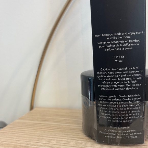 Black Reed Diffuser- Teakwood - Picture 3 of 3